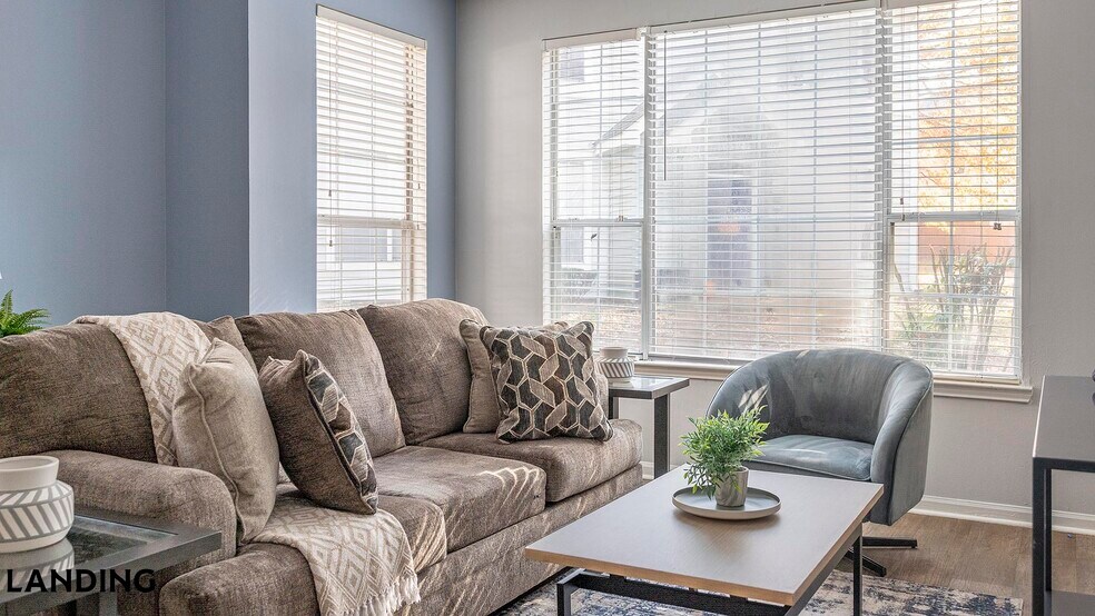 Building Photo - 261 Veterans Pkwy