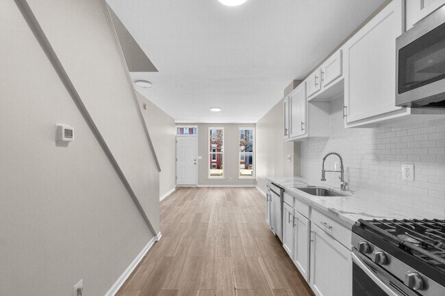 Building Photo - 418 N Collington Ave