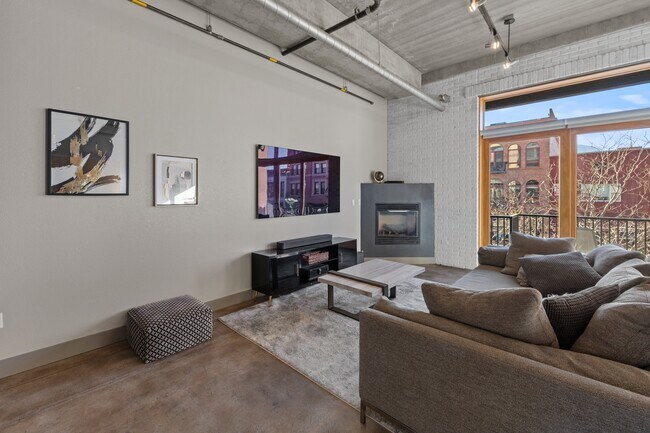 Building Photo - 101 N Tejon St