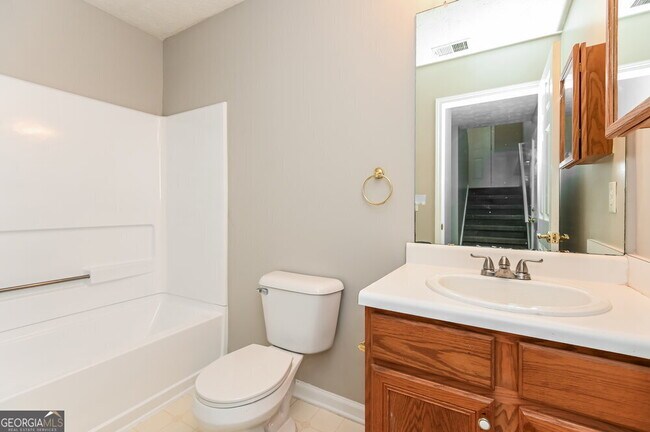 Building Photo - 3714 Crescent Hill Ln