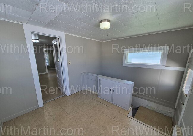Building Photo - 501 D Ave