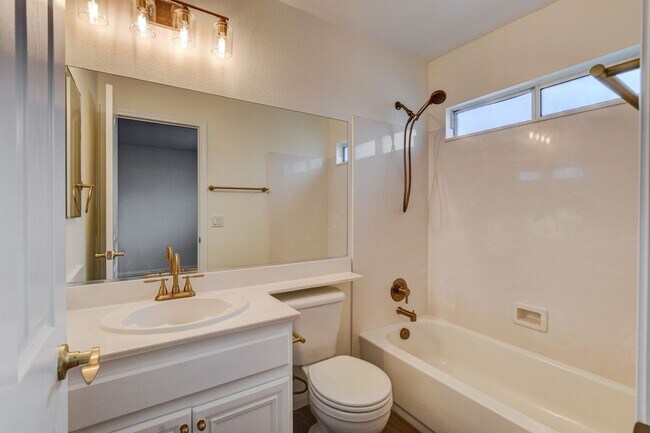 Building Photo - 8913 Arabian Filly Ave