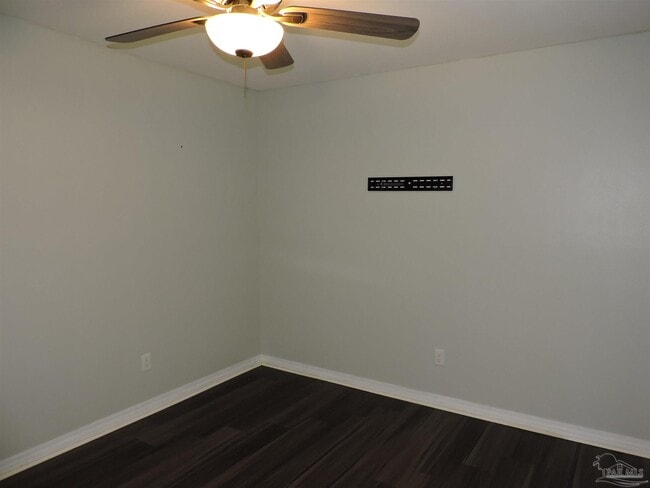 Building Photo - 7674 Old Hickory Dr