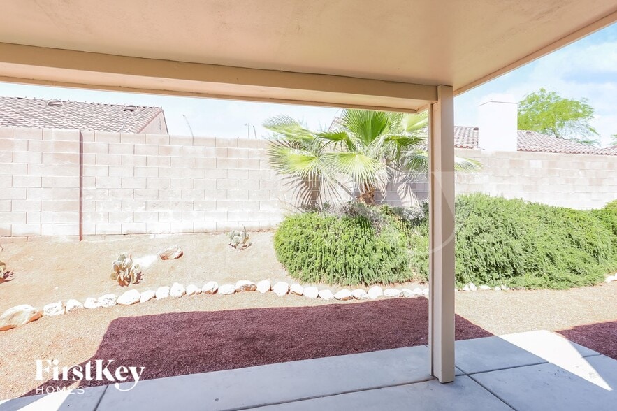 Building Photo - 4705 Crimson Leaf Dr