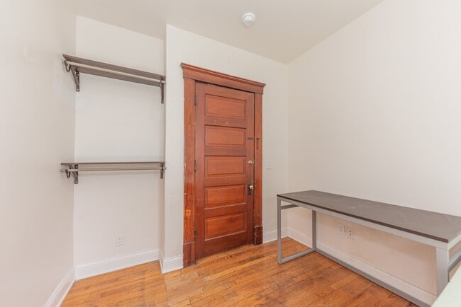 Building Photo - 1031 S Forest Ave