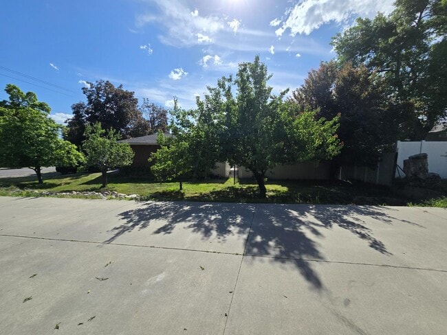 Building Photo - 309 E 200 S