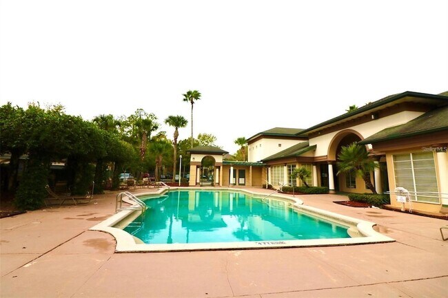 Building Photo - 17112 Carrington Park Dr