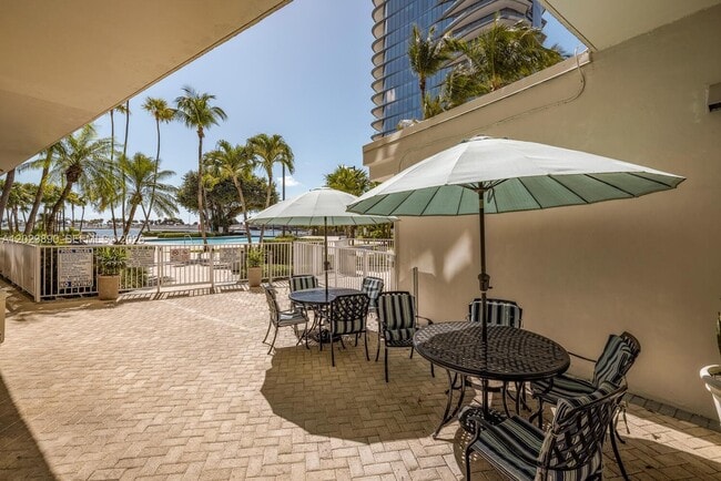 Building Photo - 2451 Brickell Ave