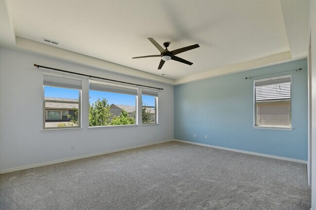 Building Photo - $4,340.95, 5 Beds - 3.5 Bath, Single Family Home in Broomfield with Pool Access!