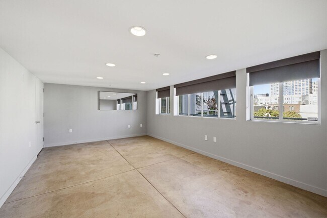 Building Photo - 60 Rausch St