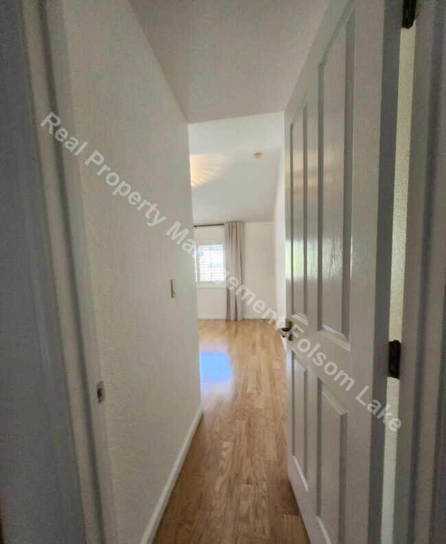 Building Photo - Beautiful 4bd 3ba home in Los Cerros Neigh...