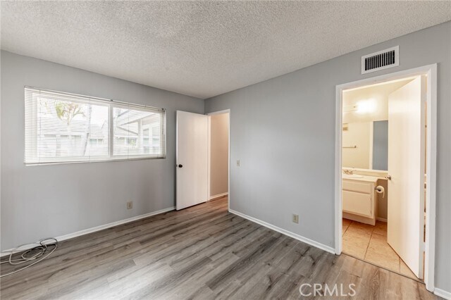 Building Photo - 32 Lone Pine