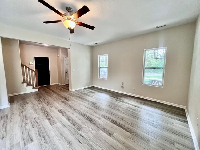 Building Photo - Gorgeous new construction in Norfolk!