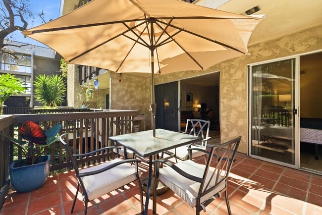 Building Photo - 6202 Friars Rd