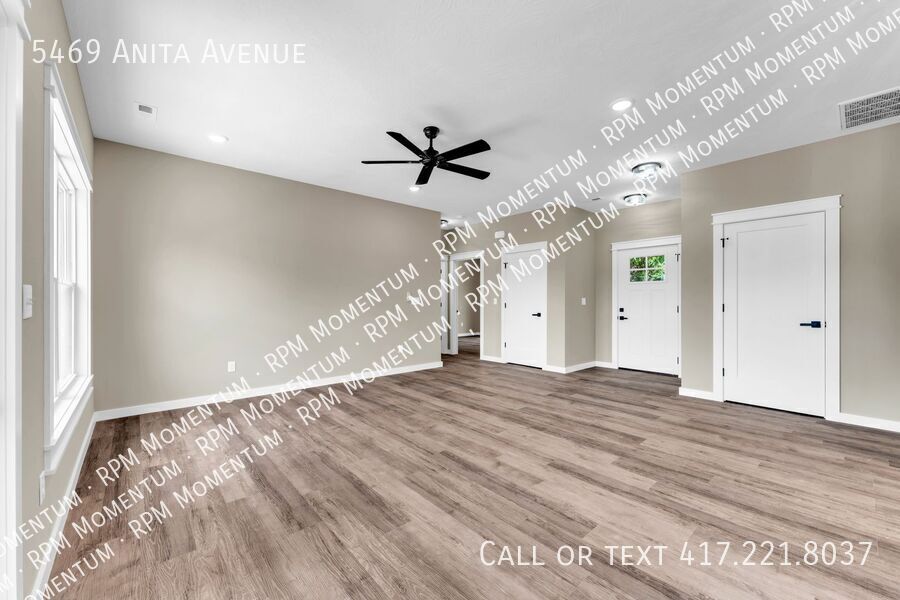 Building Photo - 5469 Anita Ave