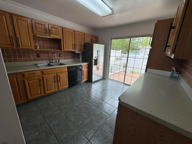 Building Photo - 10 Starboard Ct