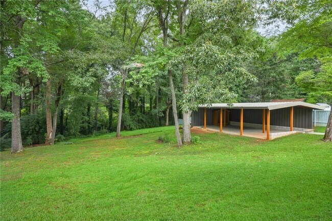 Building Photo - 410 Hickory Walk