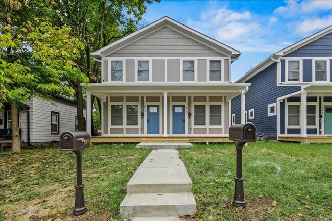 Primary Photo - 619-619 W 39th St