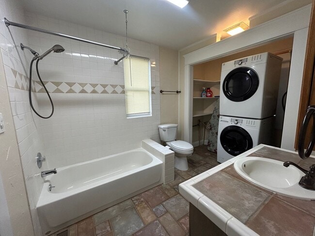 Building Photo - 2 Bedroom Home Near Downtown Ellensburg