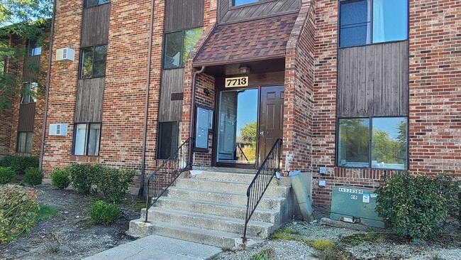 Primary Photo - 7713 Woodward Ave