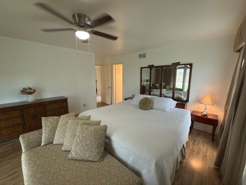 Primary bedroom - 2901 Central Blvd