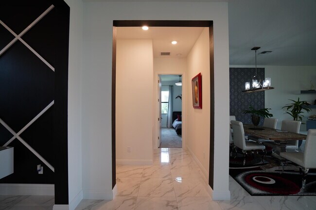 Building Photo - 15750 Longboat Key Dr