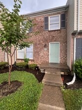 Building Photo - 229 Osage Ct