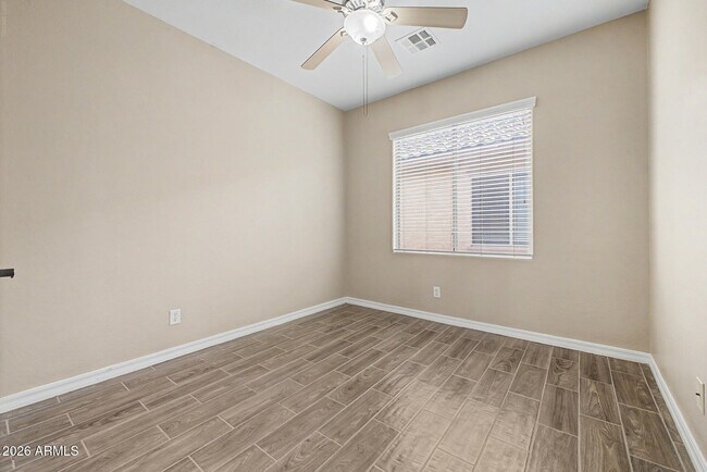 Building Photo - 15155 N 145th Ave