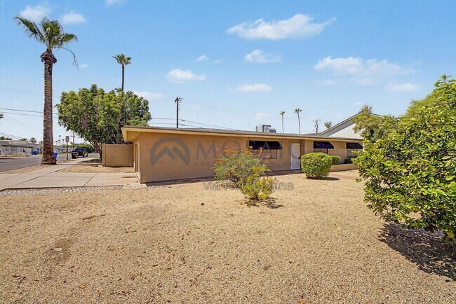Building Photo - 3333 E Medlock Dr