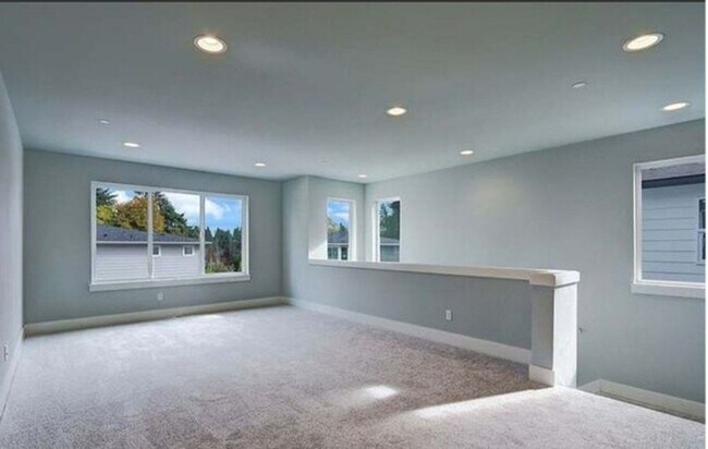 Building Photo - Beautiful 3 bed Home in Edmonds