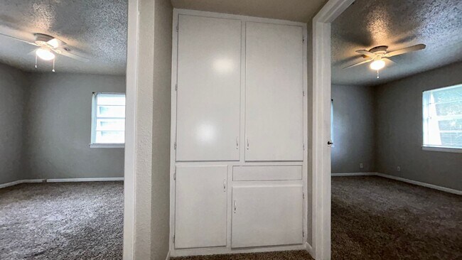 Building Photo - Hidden Gem, Walking distance to TCU!