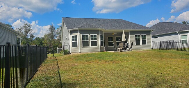 Building Photo - Glenmoor-Conway SC