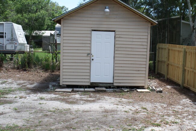 Building Photo - Very nice 4 bedroom 2 bath in beautiful se...