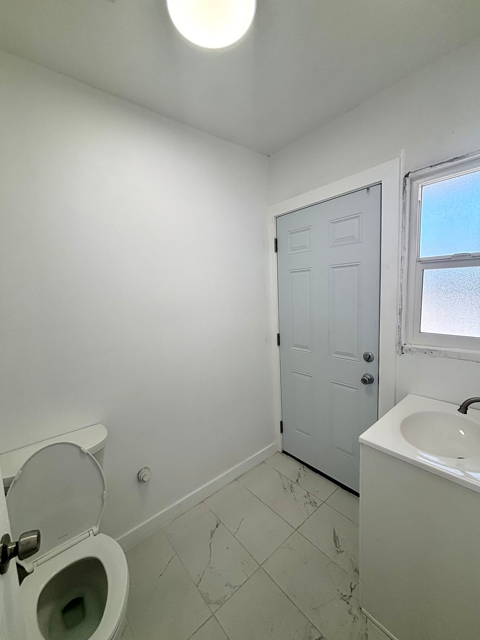 Building Photo - 1956 1/2 Park Grove Ave