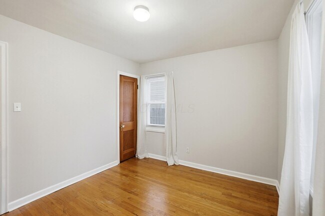 Building Photo - 2695 Bellwood Ave