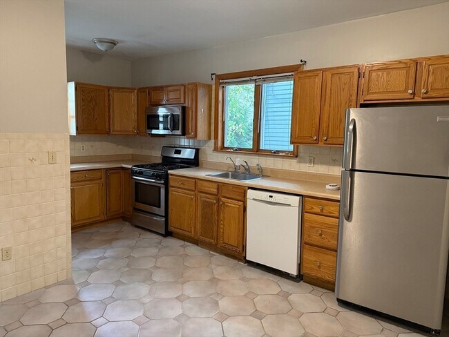 Building Photo - 49 St Margaret St