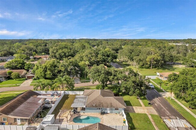 Building Photo - 1520 Windmill Pointe Rd