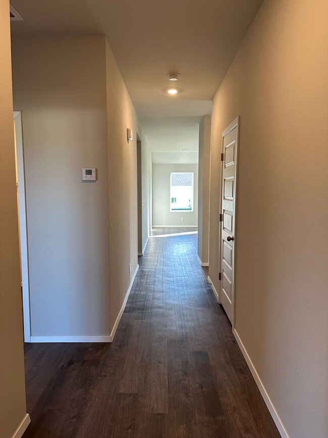 Building Photo - Brand-new 3 bedroom, 2 bath home located i...