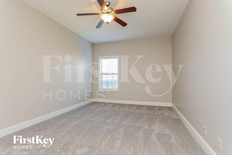 Building Photo - 3724 Windhaven Ct