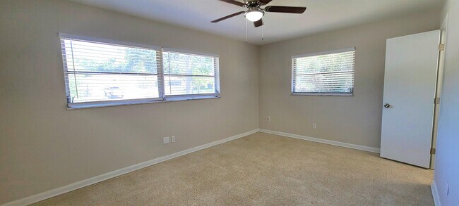 Building Photo - 1512 Picardy Cir
