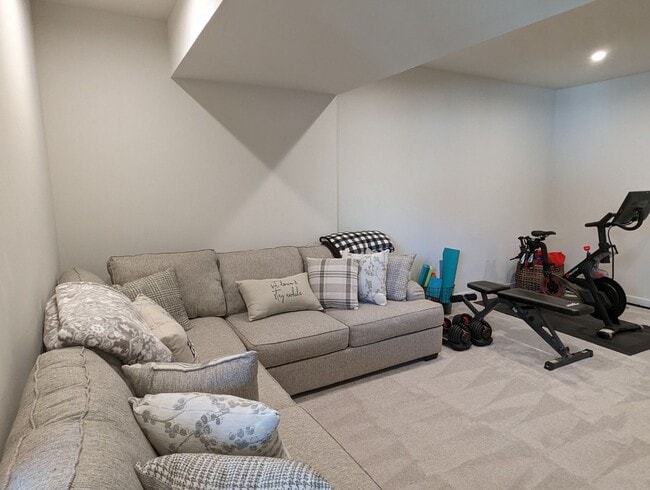 Building Photo - Gorgeous Newer Construction Home (2022) in...