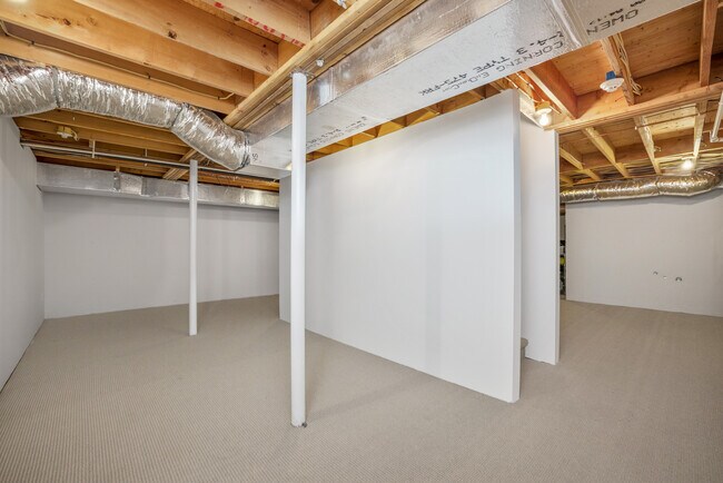 Building Photo - 268 Under Mountain Rd