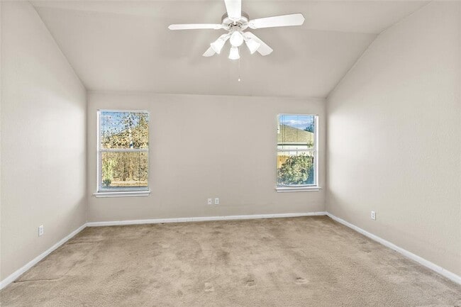 Building Photo - 9401 Pioneer Forest Dr