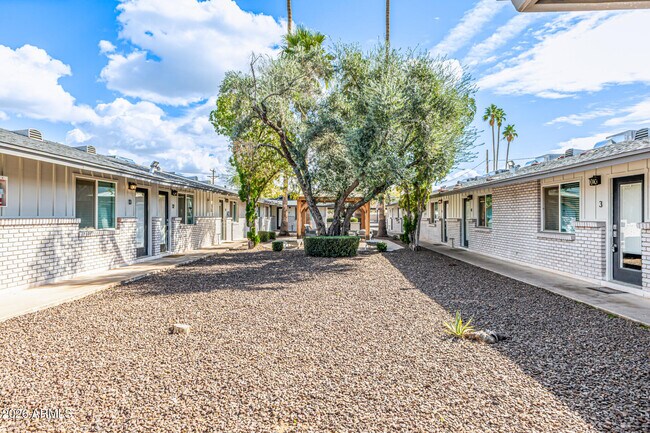 Building Photo - 3011 N 38th St