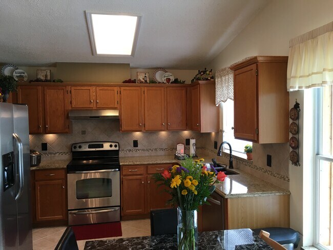 Building Photo - 2712 Stone Oak Dr
