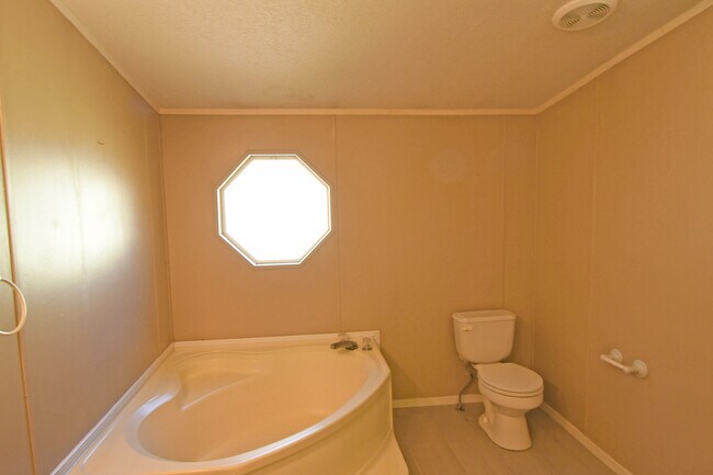 Building Photo - 2753 Mesa Trail