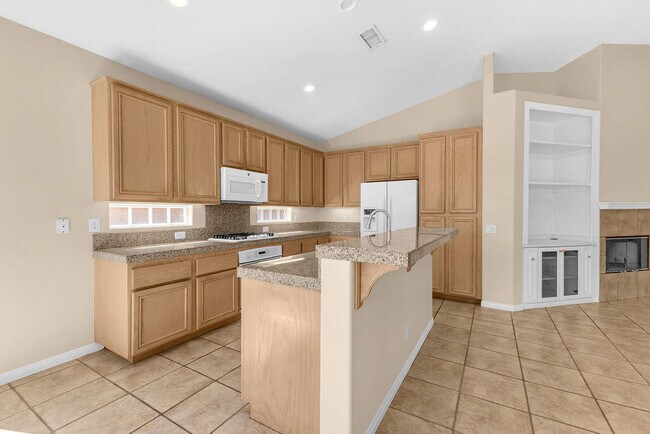 Building Photo - 79851 Carmel Valley Ave
