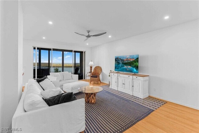 Building Photo - 4141 Bay Beach Ln