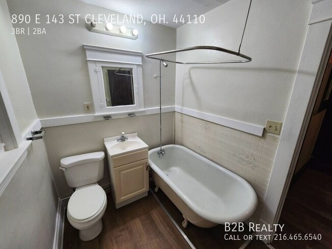 Building Photo - 890 E 143rd St