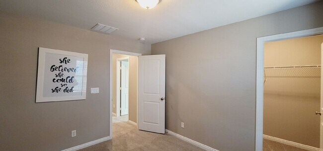 Building Photo - 8745 Boa Vis Ave